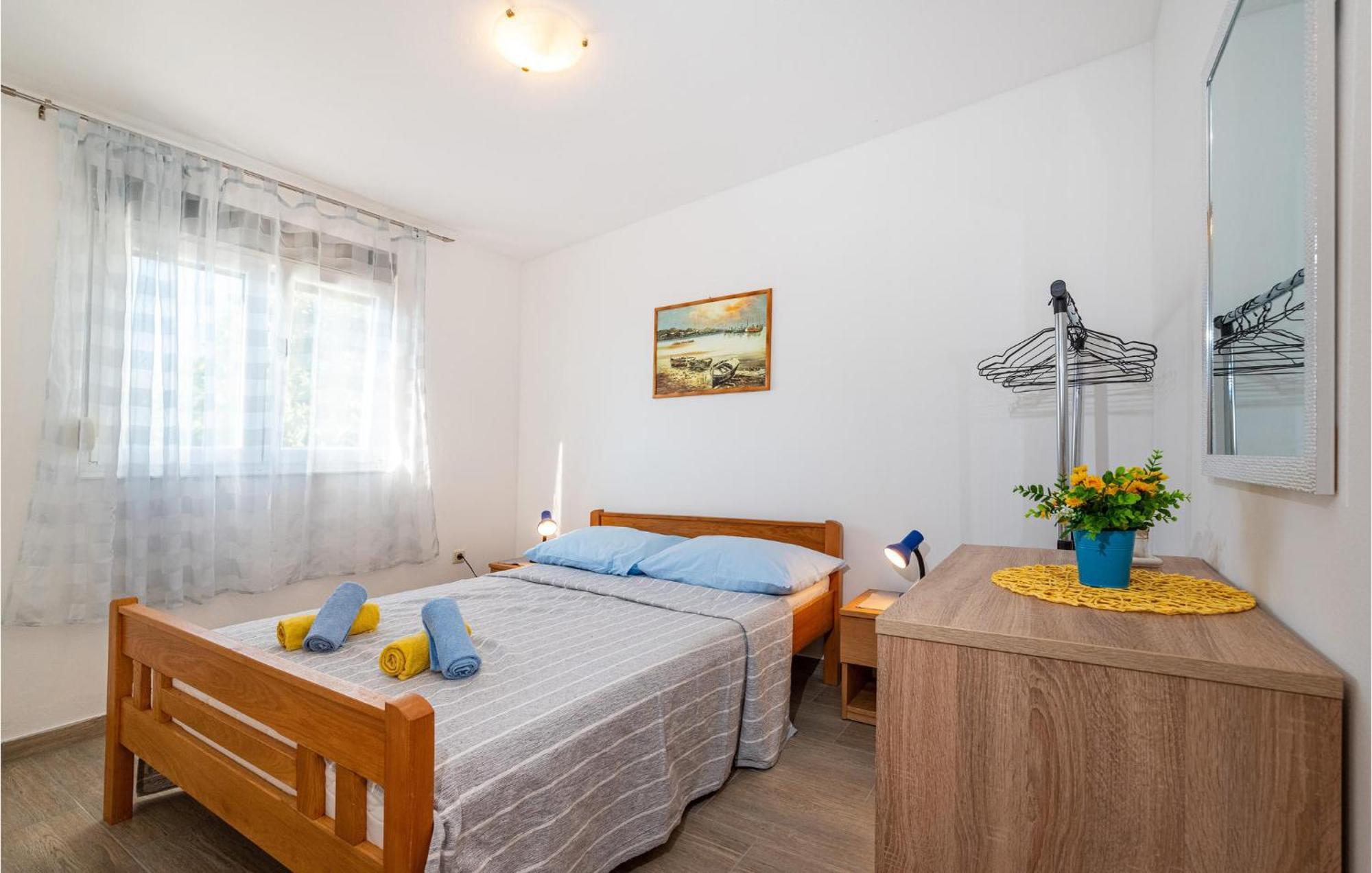 Beautiful Home In Rovanjska With Wifi Экстерьер фото