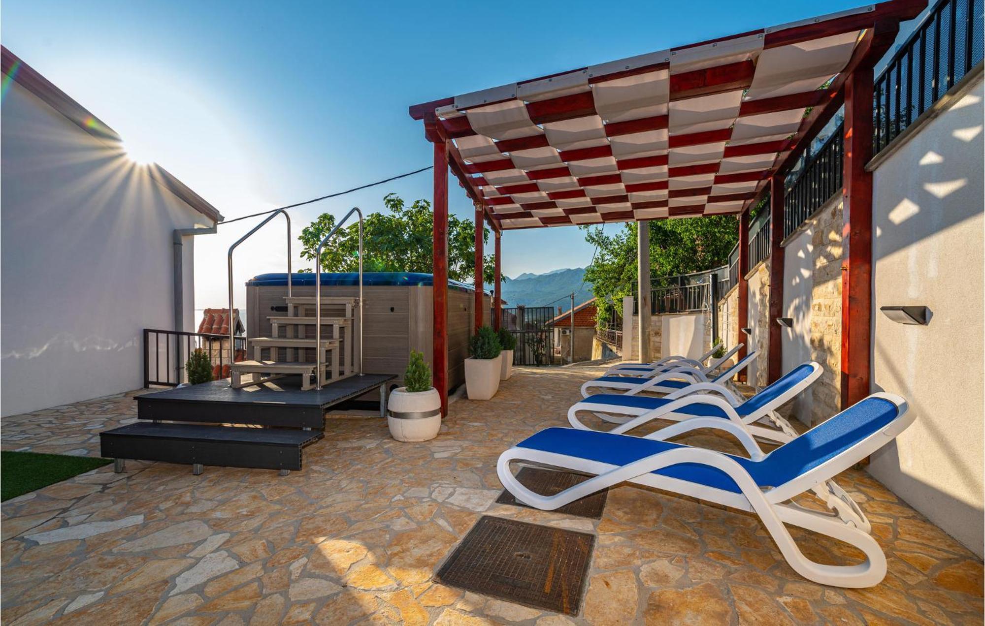 Beautiful Home In Rovanjska With Wifi Экстерьер фото